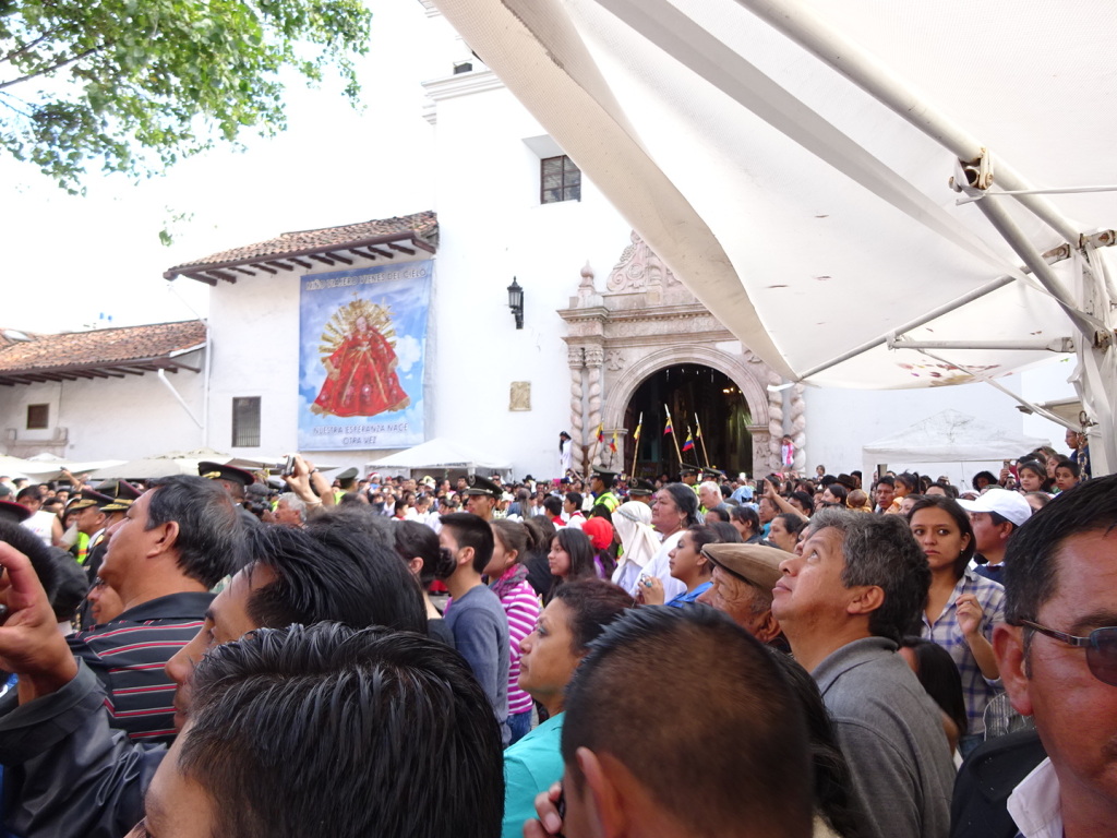 The crowd in front of the church.