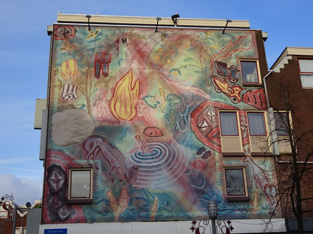 Dimphy took us all around Alemer and we passed a couple of fantastic urban murals.